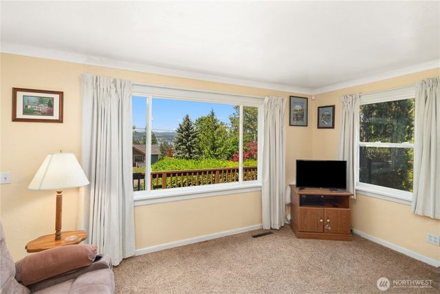 209 Tracy Avenue, Port Orchard, WA 98366