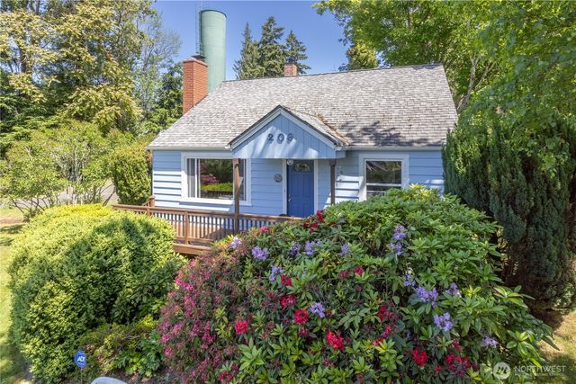 209 Tracy Avenue, Port Orchard, WA 98366