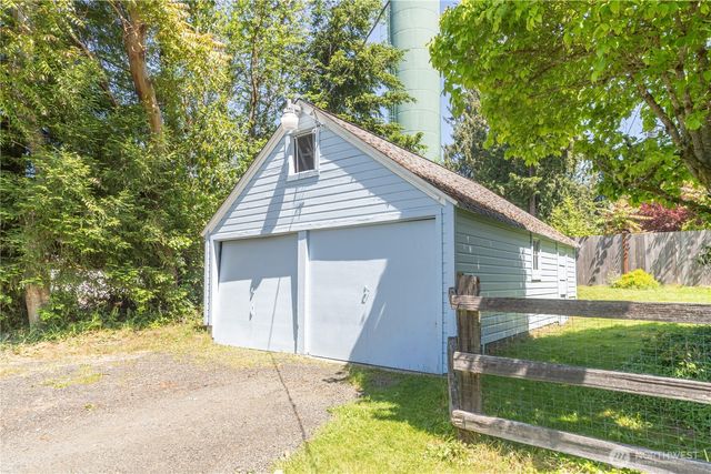 209 Tracy Avenue, Port Orchard, WA 98366