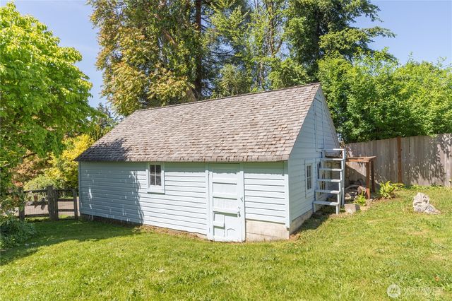209 Tracy Avenue, Port Orchard, WA 98366