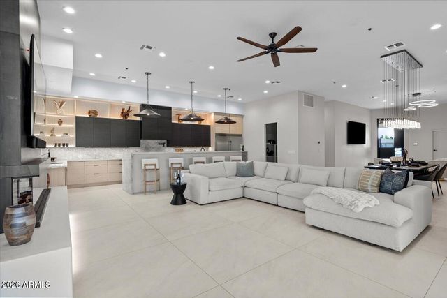4211 N 87TH Place, Scottsdale, AZ 85251