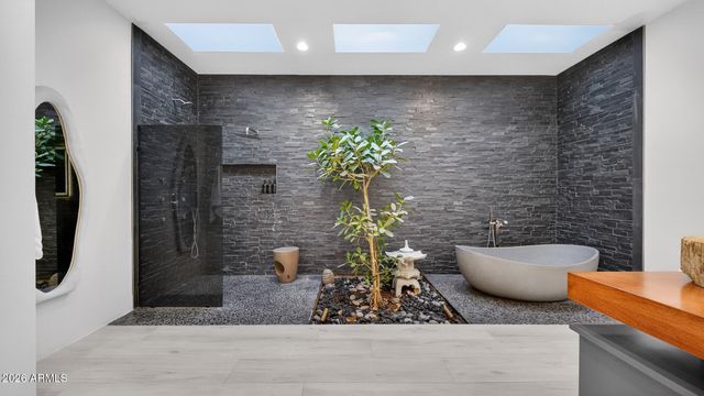 4211 N 87TH Place, Scottsdale, AZ 85251