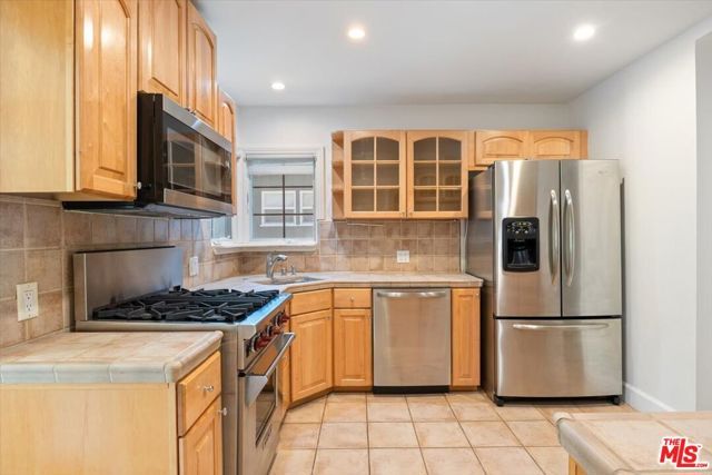 14041 Roblar Road, Sherman Oaks, CA 91423