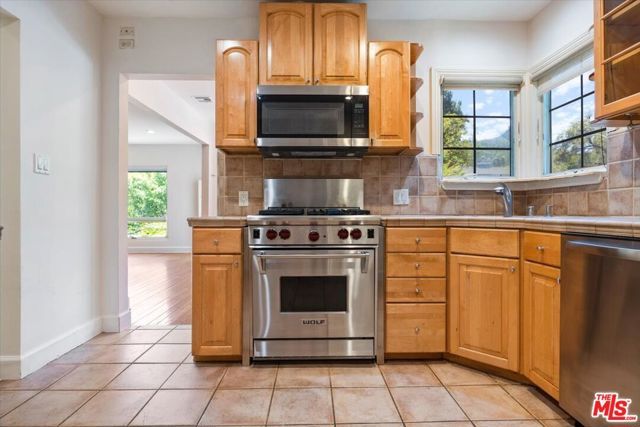 14041 Roblar Road, Sherman Oaks, CA 91423