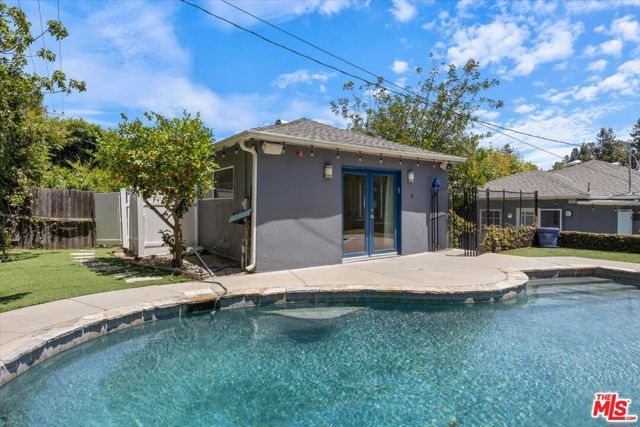 14041 Roblar Road, Sherman Oaks, CA 91423