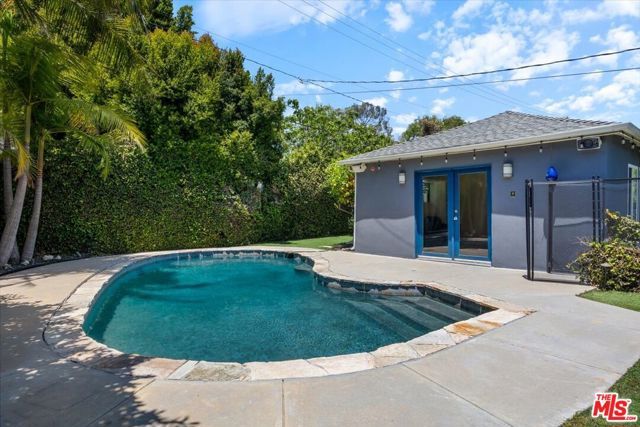 14041 Roblar Road, Sherman Oaks, CA 91423