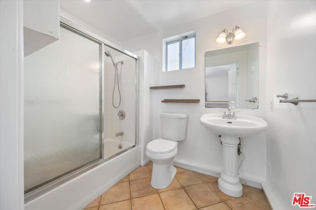 14041 Roblar Road, Sherman Oaks, CA 91423