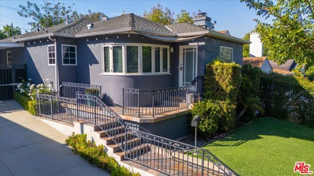 14041 Roblar Road, Sherman Oaks, CA 91423