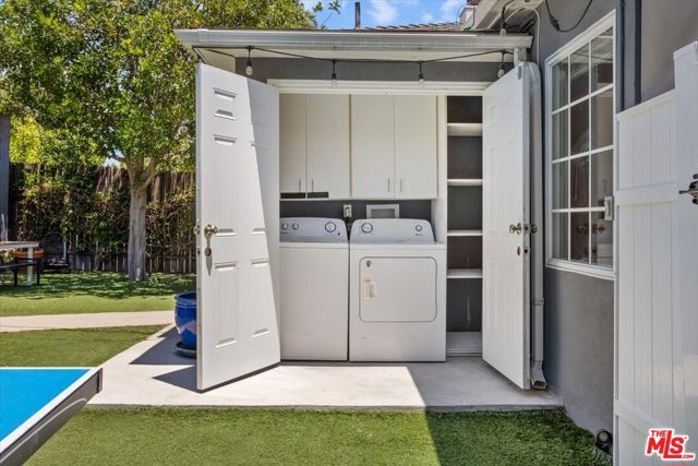 14041 Roblar Road, Sherman Oaks, CA 91423