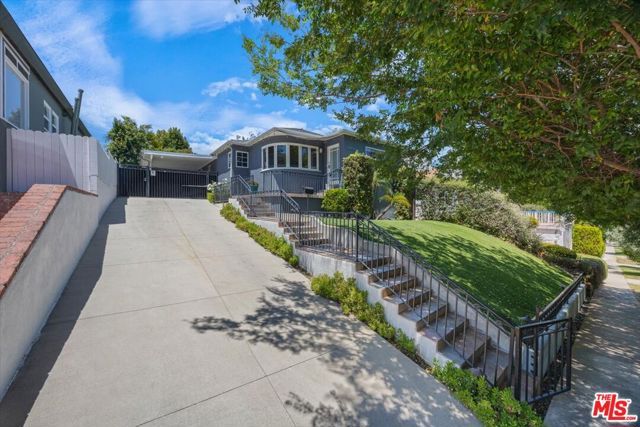 14041 Roblar Road, Sherman Oaks, CA 91423