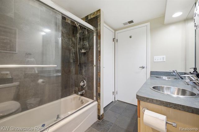 1659 Lockwood, Highland, MI 48356