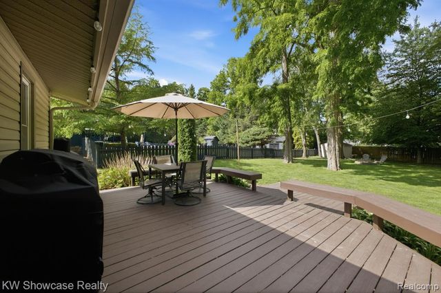 1659 Lockwood, Highland, MI 48356