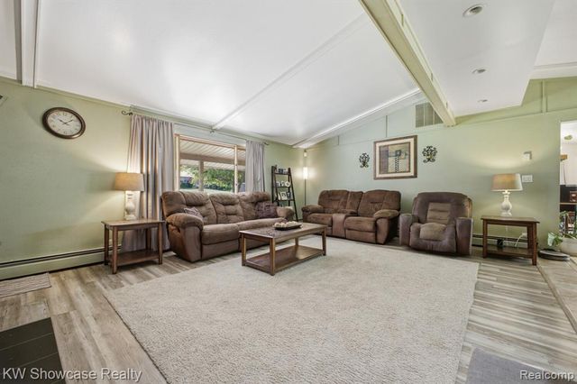 1659 Lockwood, Highland, MI 48356