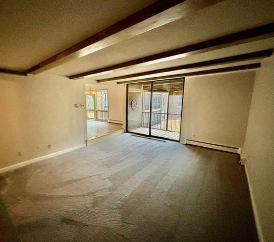 6075 Lincoln Drive 201, Edina, MN 55436