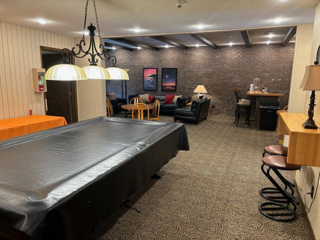 6075 Lincoln Drive 201, Edina, MN 55436