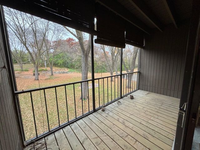 6075 Lincoln Drive 201, Edina, MN 55436