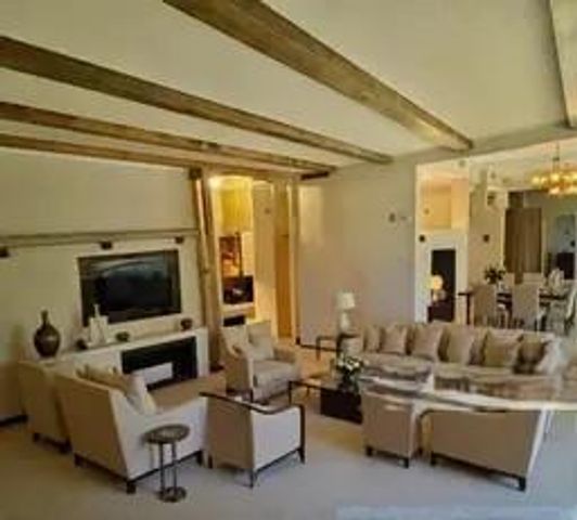 6075 Lincoln Drive 201, Edina, MN 55436