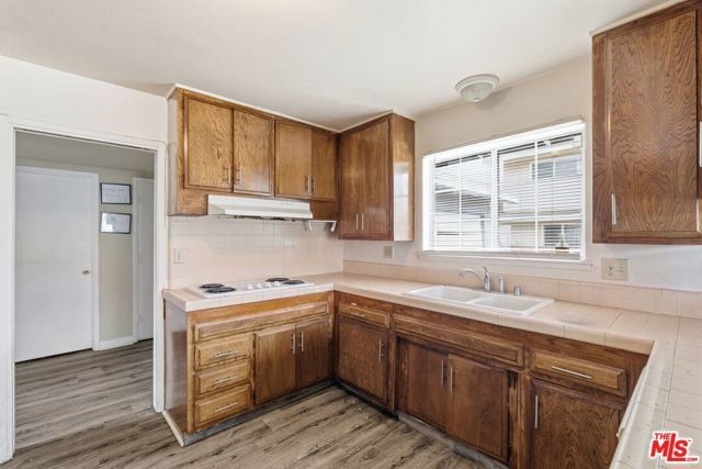 4242 Lavinia Avenue, Lynwood, CA 90262