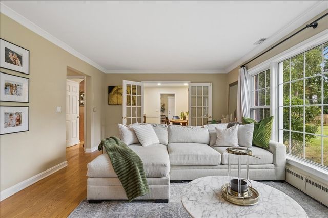 431 S Pine Avenue, Arlington Heights, IL 60005