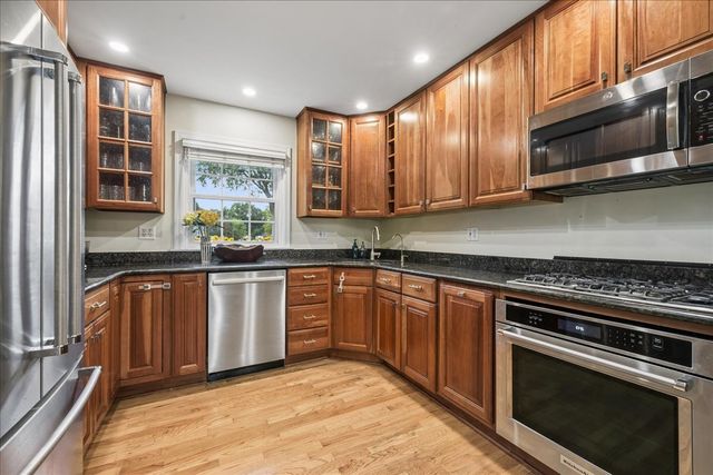 431 S Pine Avenue, Arlington Heights, IL 60005