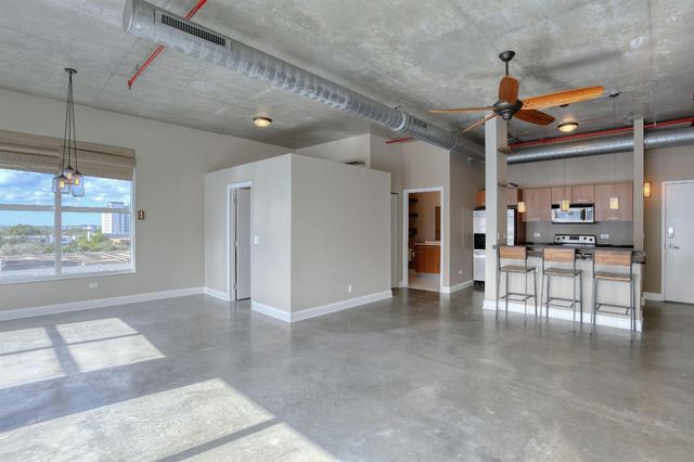 313 NE 2nd Street, Fort Lauderdale, FL 33301