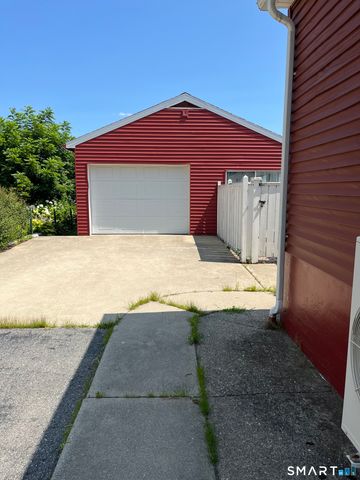 37 Van Den Noort Street, Putnam, CT 06260
