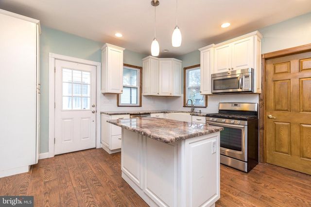 803 W BROAD ST, Quakertown, PA 18951