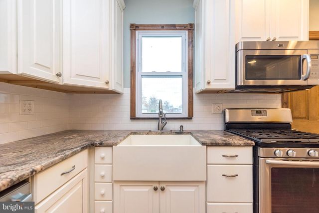 803 W BROAD ST, Quakertown, PA 18951