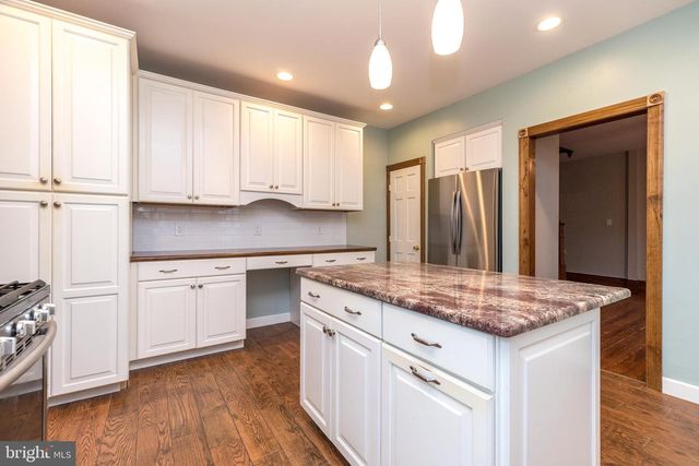 803 W BROAD ST, Quakertown, PA 18951