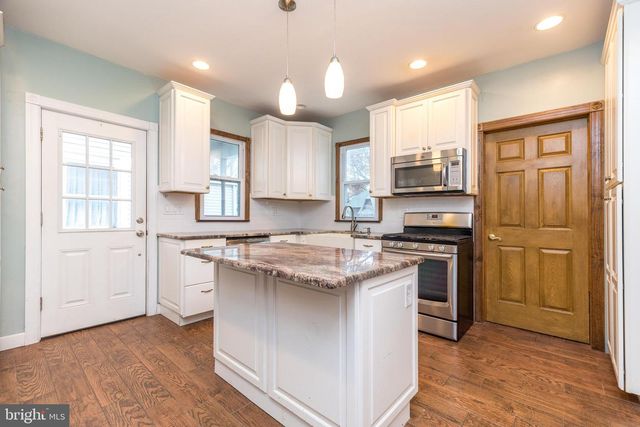 803 W BROAD ST, Quakertown, PA 18951