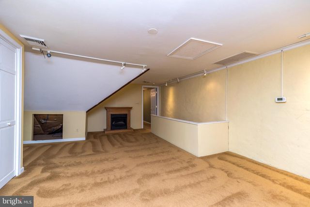 803 W BROAD ST, Quakertown, PA 18951