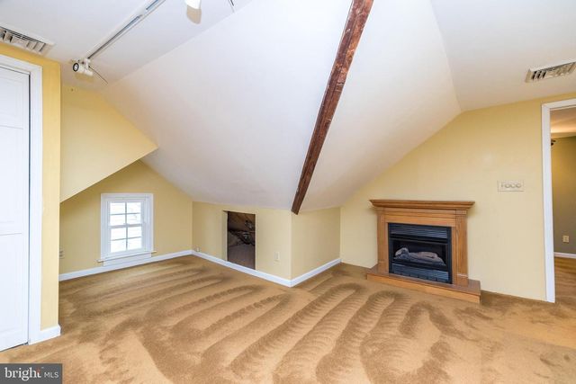 803 W BROAD ST, Quakertown, PA 18951