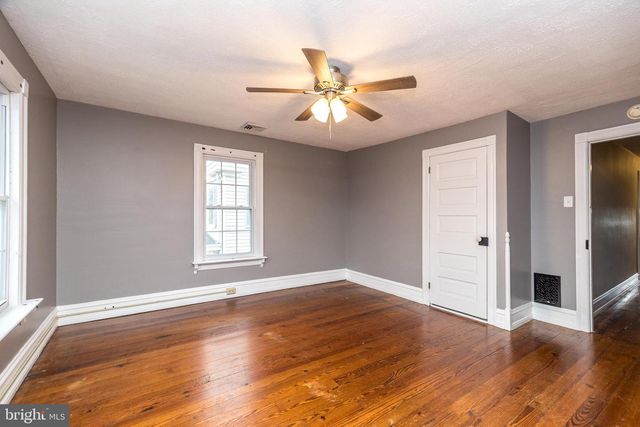 803 W BROAD ST, Quakertown, PA 18951