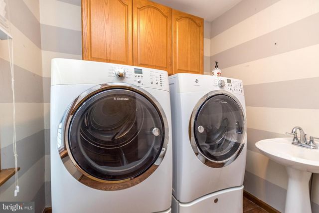 803 W BROAD ST, Quakertown, PA 18951