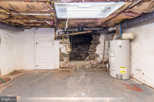 803 W BROAD ST, Quakertown, PA 18951