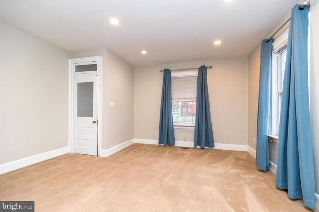 803 W BROAD ST, Quakertown, PA 18951