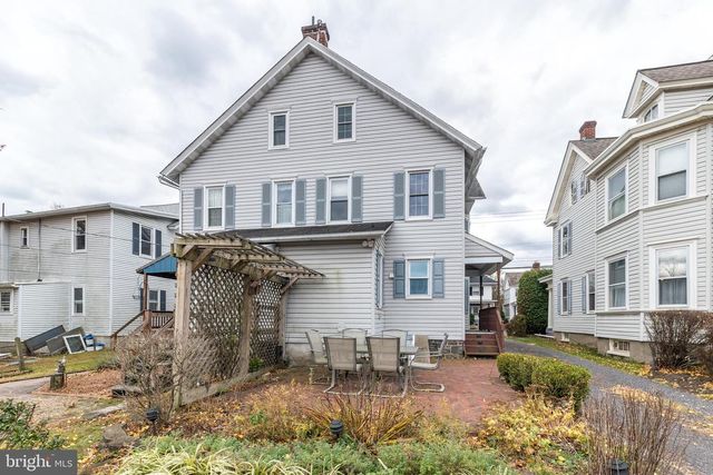 803 W BROAD ST, Quakertown, PA 18951