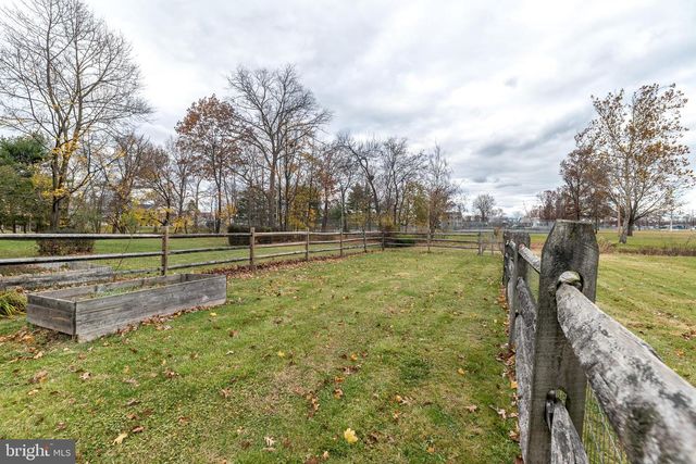 803 W BROAD ST, Quakertown, PA 18951