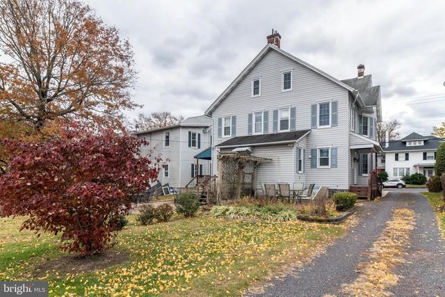 803 W BROAD ST, Quakertown, PA 18951