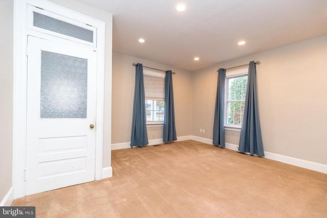 803 W BROAD ST, Quakertown, PA 18951