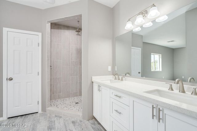 5930 N Placita Arroyo Plana, Tucson, AZ 85741