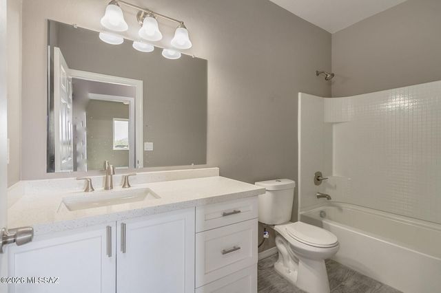 5930 N Placita Arroyo Plana, Tucson, AZ 85741