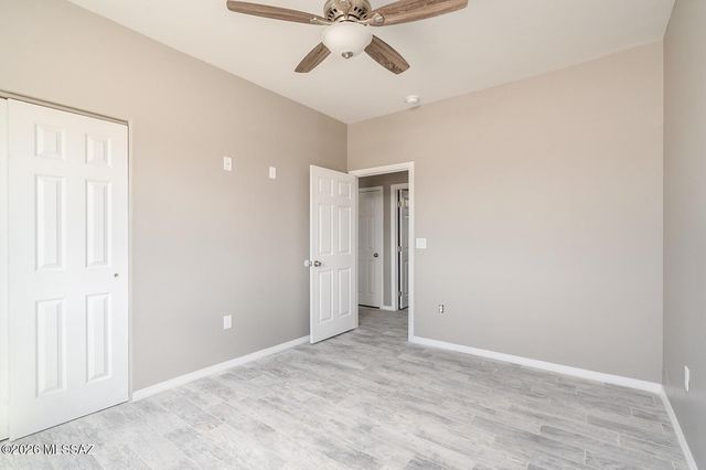 5930 N Placita Arroyo Plana, Tucson, AZ 85741