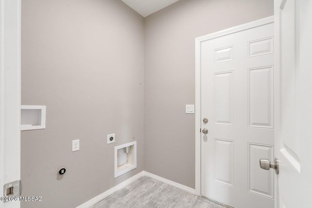 5930 N Placita Arroyo Plana, Tucson, AZ 85741