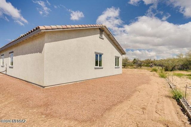 5930 N Placita Arroyo Plana, Tucson, AZ 85741