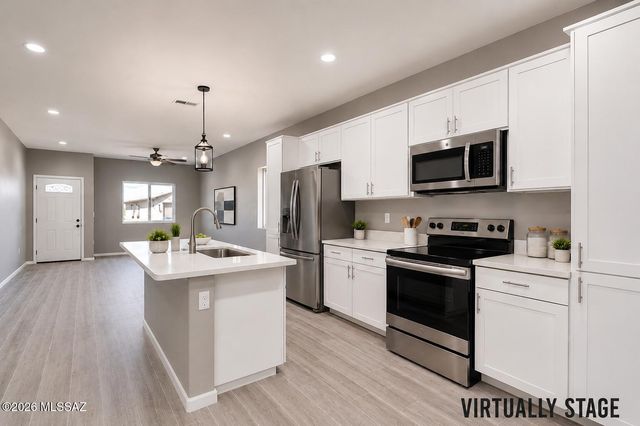 5930 N Placita Arroyo Plana, Tucson, AZ 85741