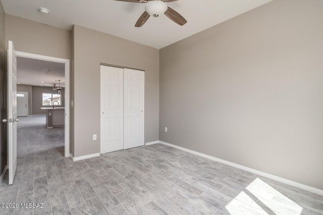 5930 N Placita Arroyo Plana, Tucson, AZ 85741