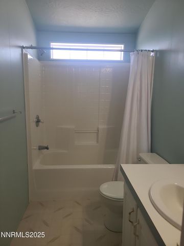 5211 Vanessa Drive, Fallon, NV 89406