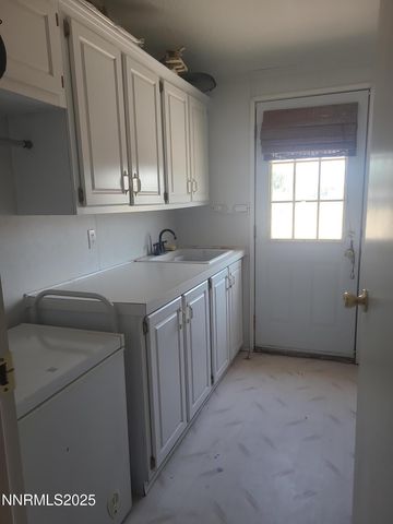 5211 Vanessa Drive, Fallon, NV 89406