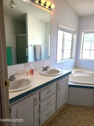 5211 Vanessa Drive, Fallon, NV 89406